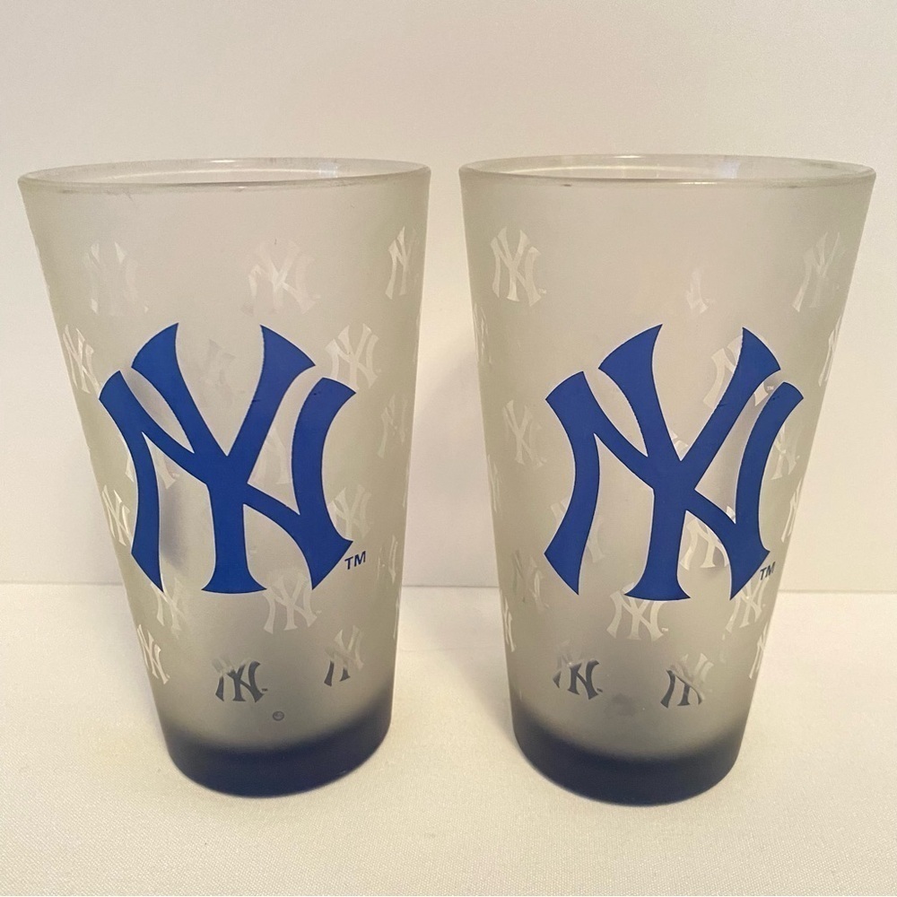New York Yankees Beer Pint Glass Frosted Set Of 2